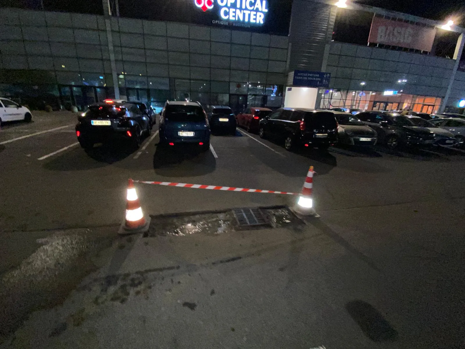 Intervention de débouchage urgence nuit sur parking d'immeuble par OIB Assainissement IDF