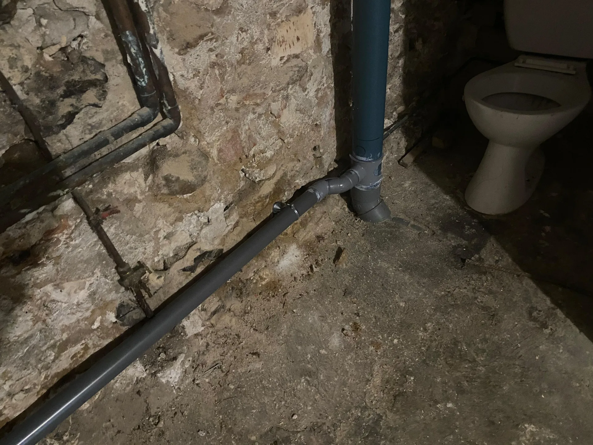 Rénovation cave - Raccordement WC